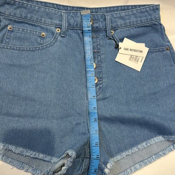 Jack by BB Dakota NWT High Rise Button Fly Denim Shorts. - Picture 7 of 10